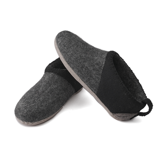 Felt Slippers/Shoe