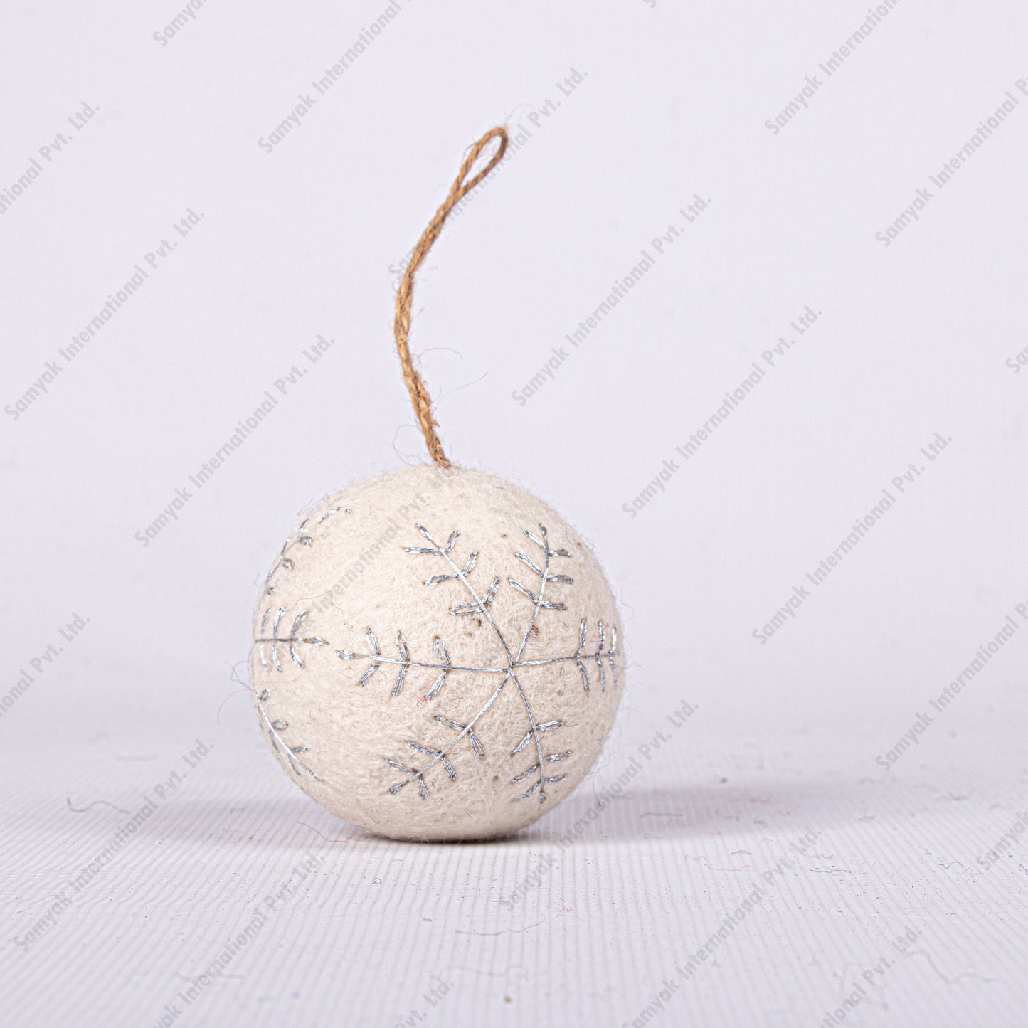 Felt Christmas Snowball