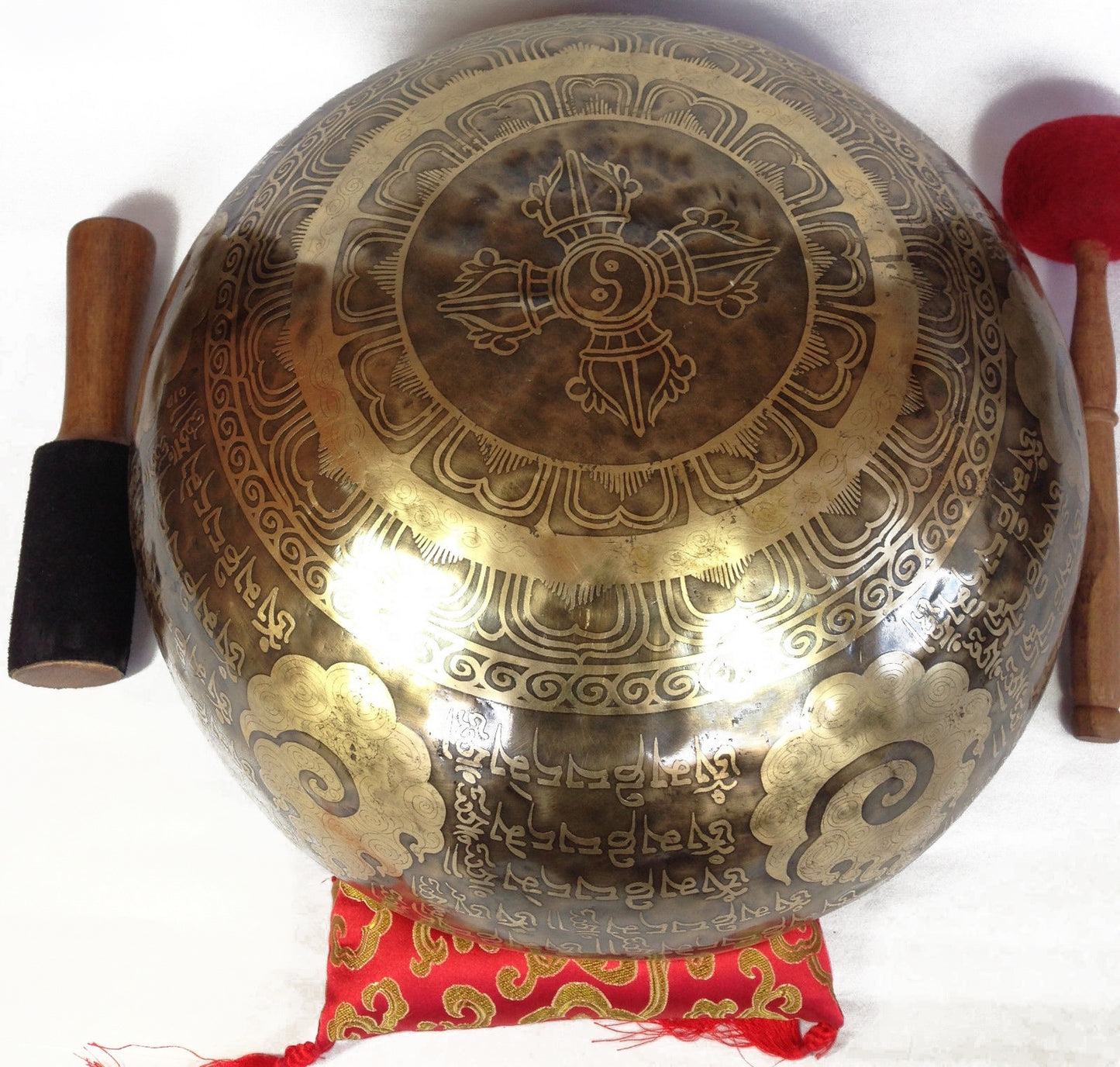 Himalayan Tibetan Singing Bowl Special Mantra Carving Bowls with Cushion & Mallet